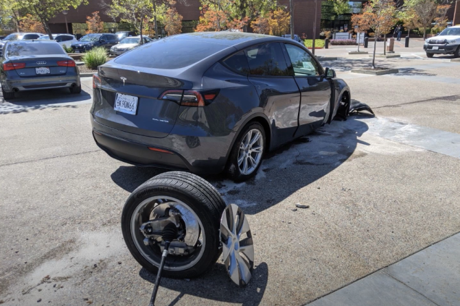 Model Y lost wheel