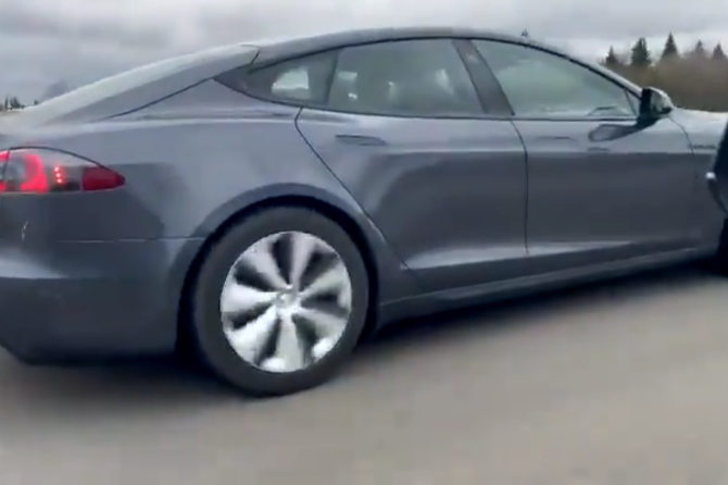 Refresh Model S Toronto