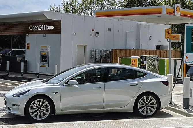Shell Recharge Tesla
