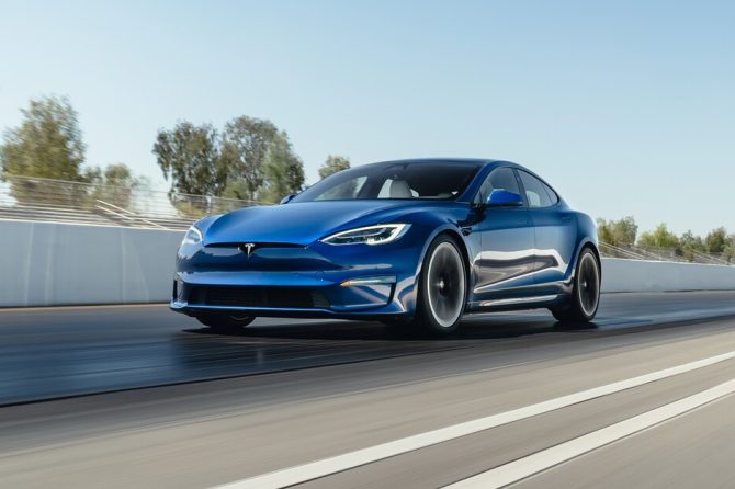 2021-Tesla-Model-S-Plaid-4