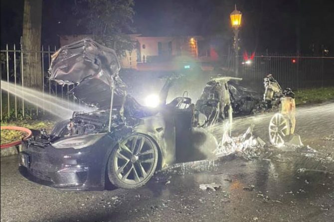 Model S Plaid fire 1