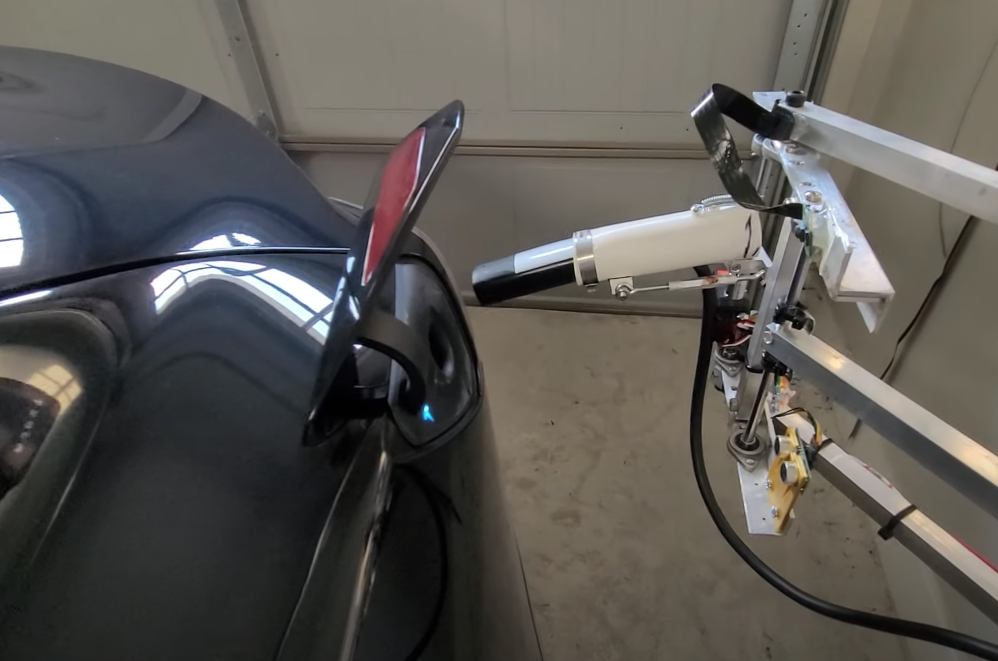 Tesla Automatic charger