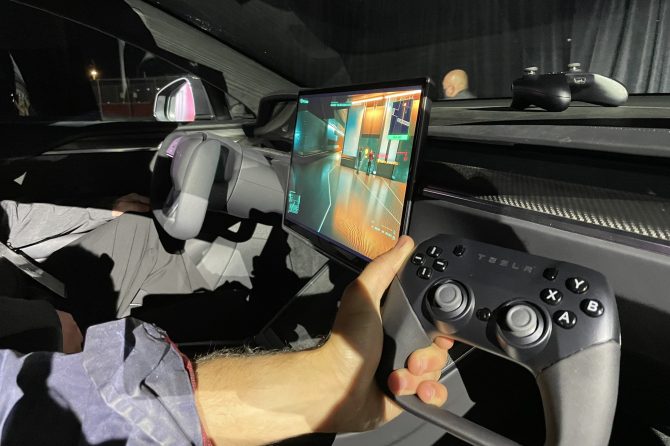 Tesla gaming controller