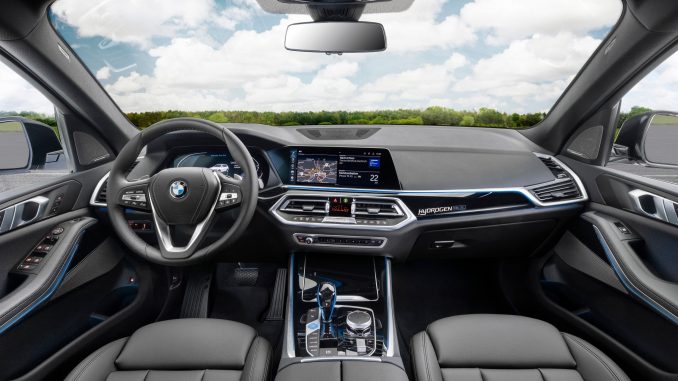 P90432994_lowRes_bmw-ix5-hydrogen