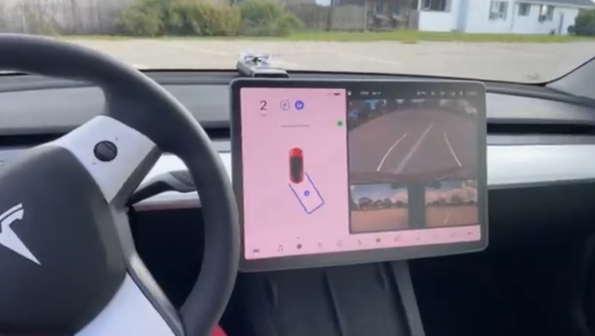 tesla-model-3-y-vision-based-autopark-tested-in-empty-parking-lot