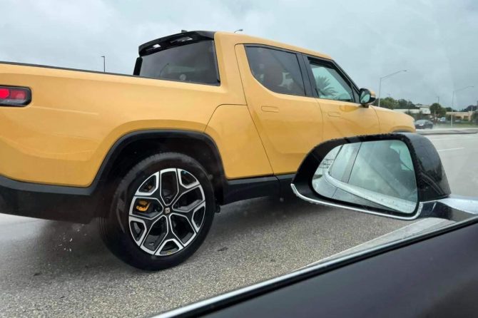 Rivian R1T Vancouver