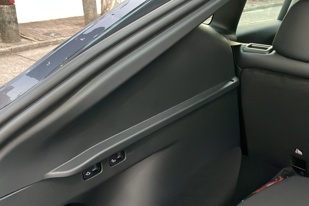 model y cargo cover