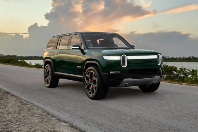 Rivian R1S