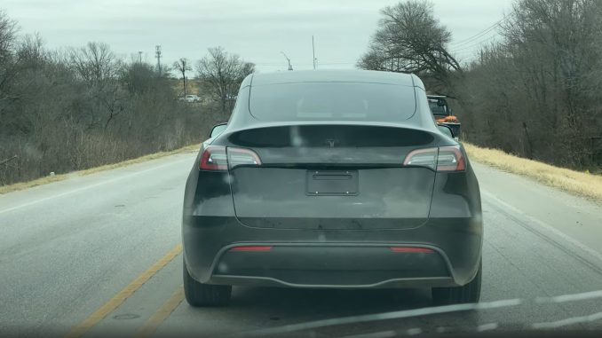 Tesla Model Y hecho en Giga Texas visto en vías públicas en Austin