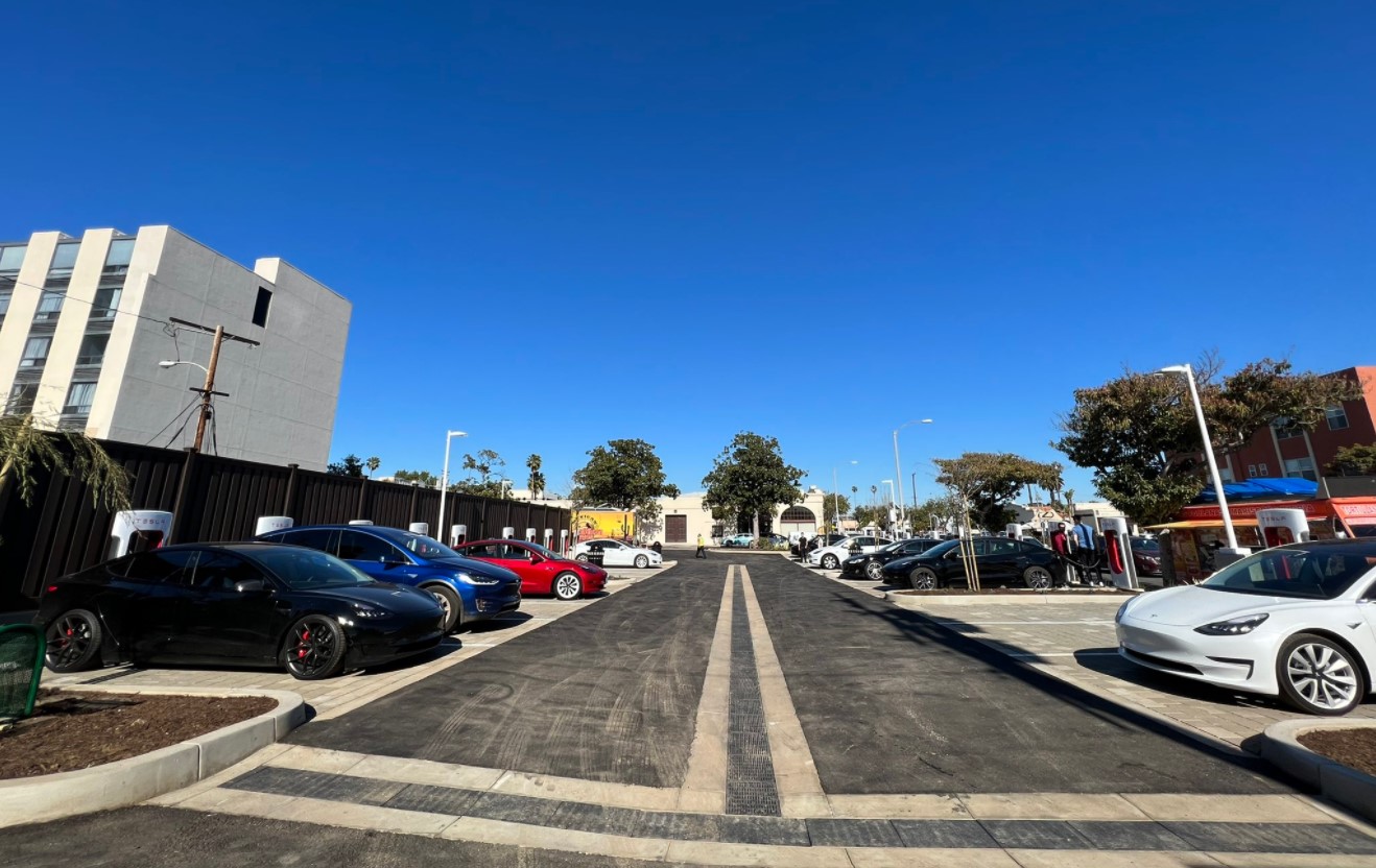 First phase of Santa Monica Tesla Supercharger now open Drive Tesla