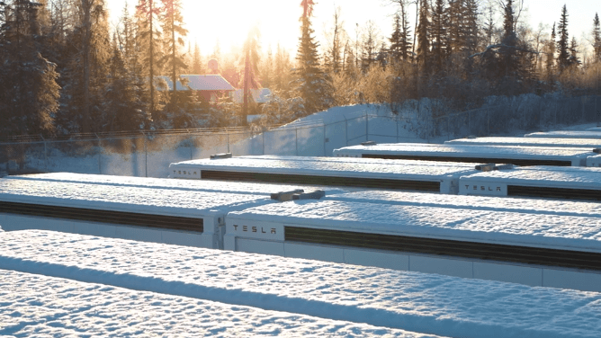 video_megapack_alaska_social