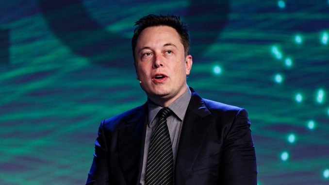 Elon-Musk-2014-conference-e1647601694389