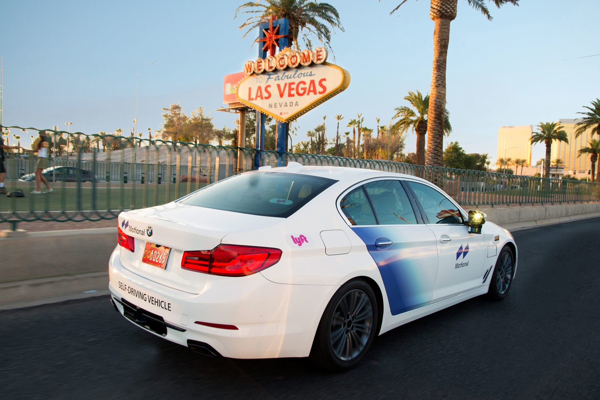 Motional launches robotaxis in Las Vegas Drive Tesla