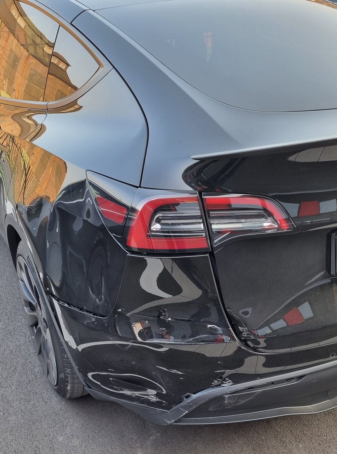 model y accident