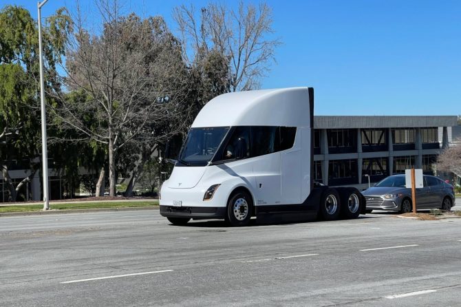 semi street palo alto