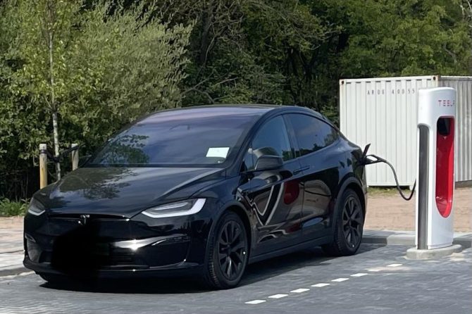model x netherlands