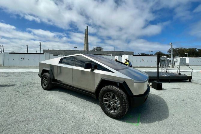 cybertruck moss landing