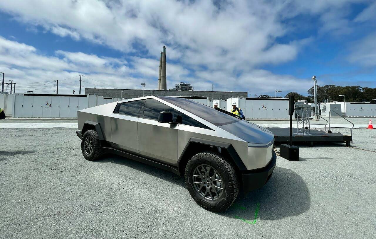 Tesla Cybertruck makes guest appearance at commissioning of Elkhorn ...