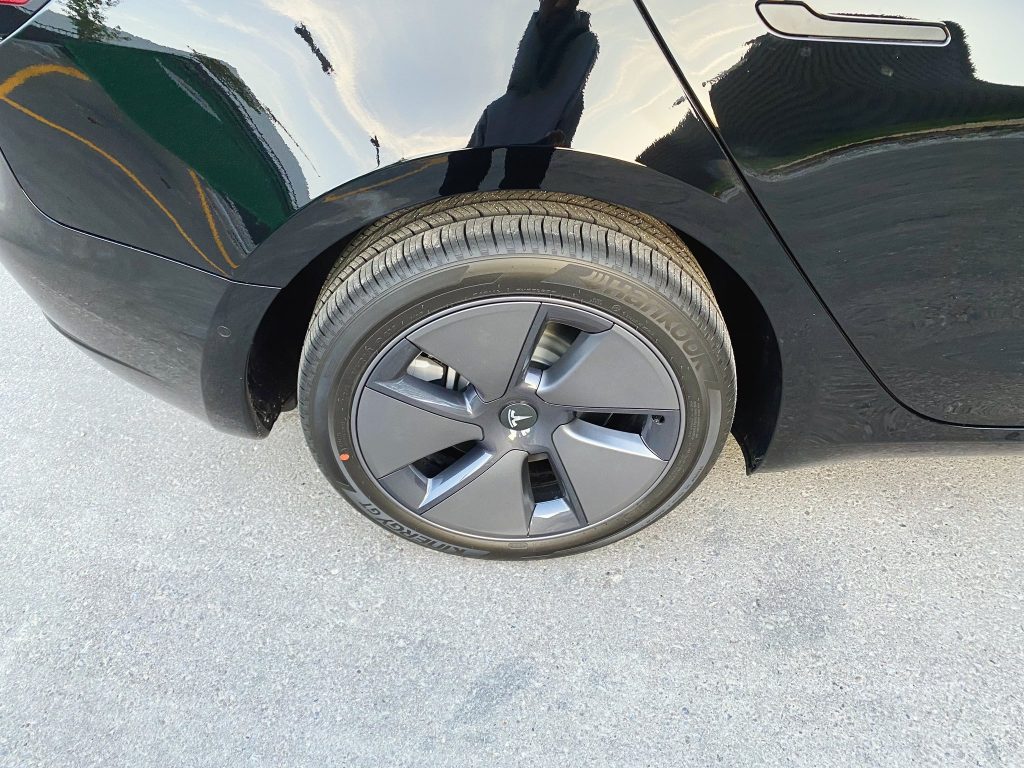Tesla switches to Hankook Kinergy GT tires for Model 3 Aero wheels