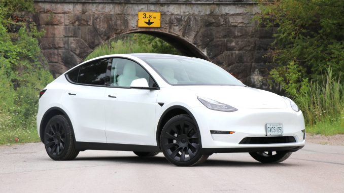 Tesla making a killing with luxurious automobile registration