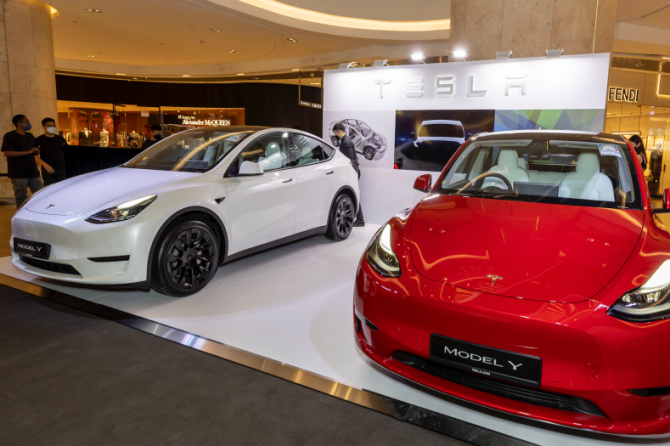 Tesla model y singapore