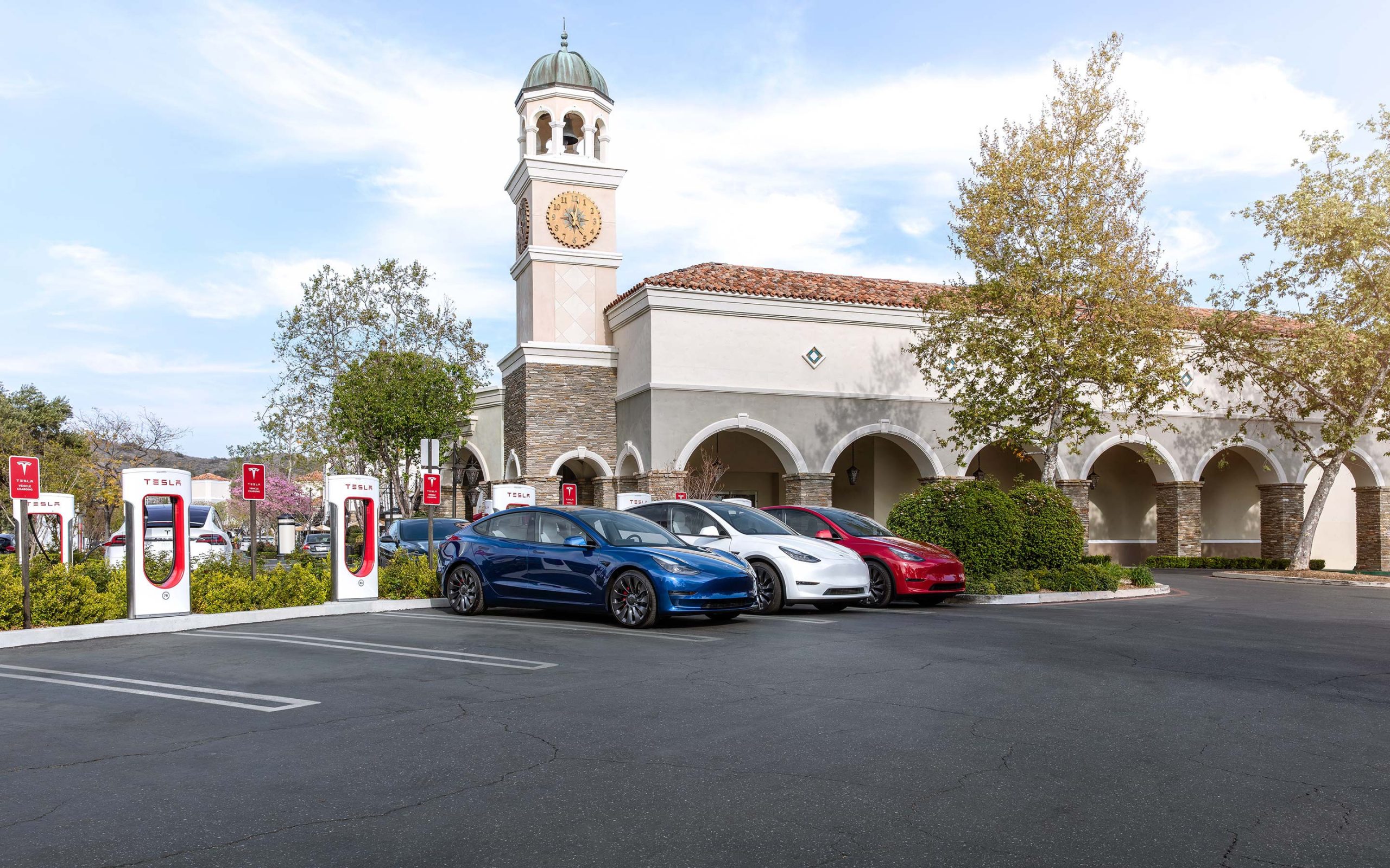Tesla lowers Supercharger rates in California, Florida, and other states, as well as some