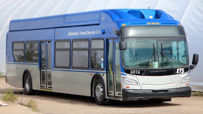 Edmonton_Transit_Service_6016-a