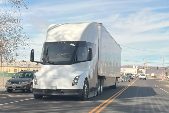 tesla semi