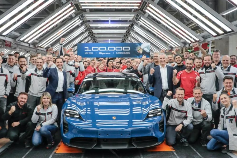 Porsche-Taycan-100000th