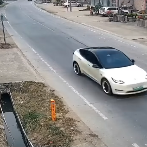 model y crash china