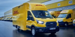 deutsche-post-dhl-ford-e-transit-box-768x384-1-300x150