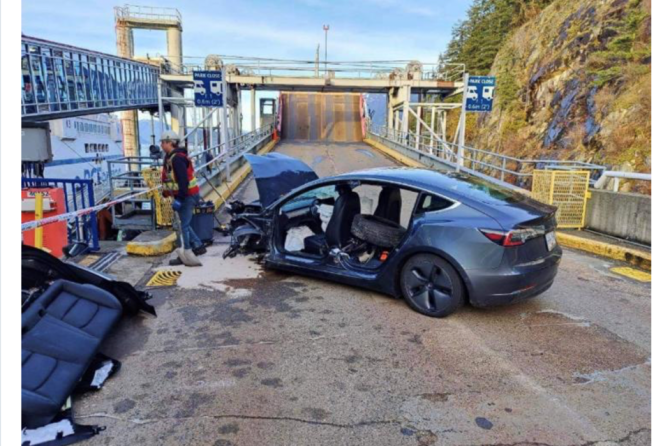 tesla-crash-ferries