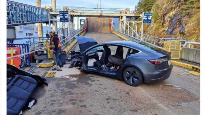 tesla-crash-ferries tesla-crash-ferries
