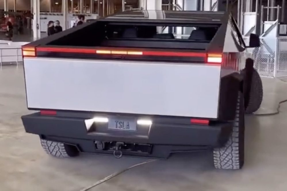cybertruck taillights