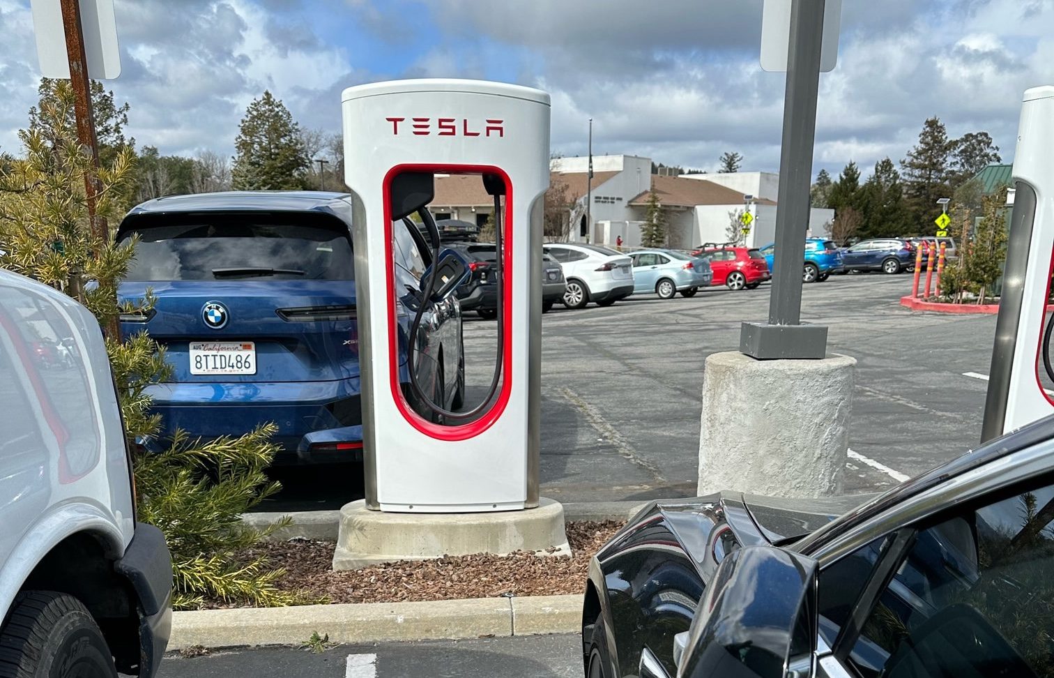 Tesla installs more Magic Docks, this time in California - Drive Tesla