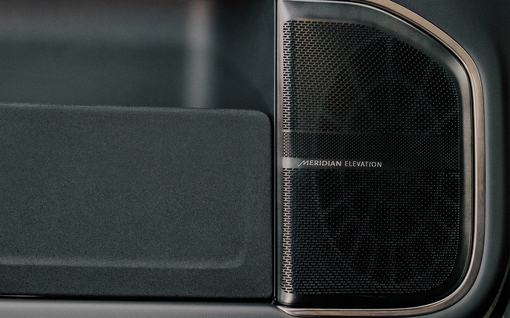 2000x1250-meridian-elevation-close-up