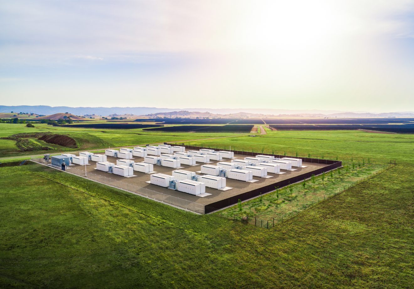 Tesla Sets New Q4 Energy Storage Record With 14.2 GWh Deployed in Q4 ...