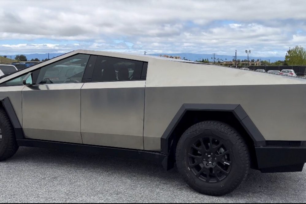 cybertruck side