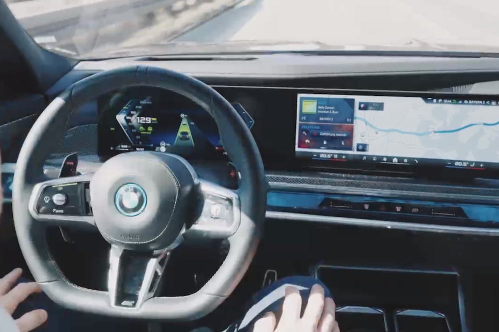 bmw autobahn assistant