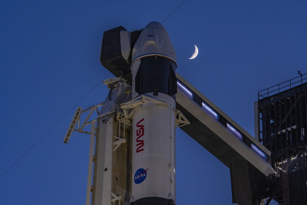 SpaceX Falcon 9 with Dragon