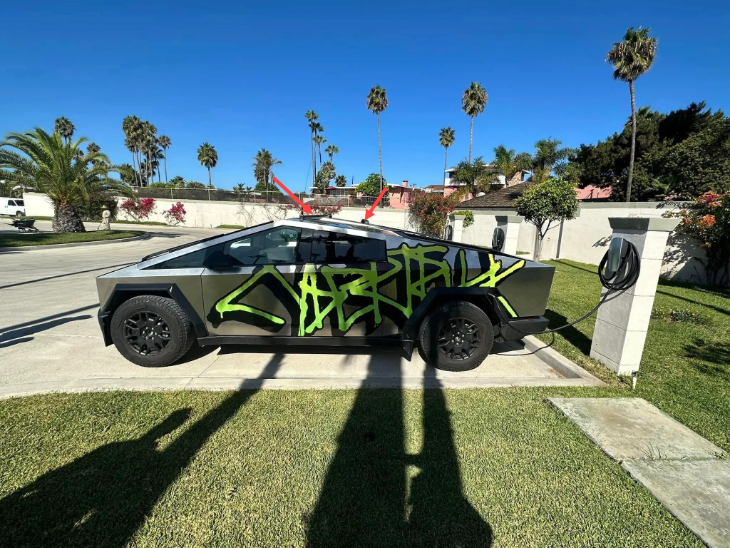 Tesla Cybertruck spotted in Mexico with roof rack and light bar ...