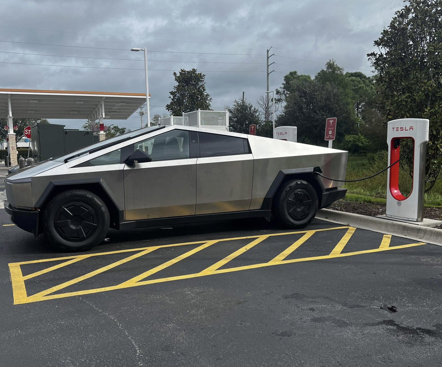 Tesla Announces Cybertruck Deliveries In November, With 125k Production ...