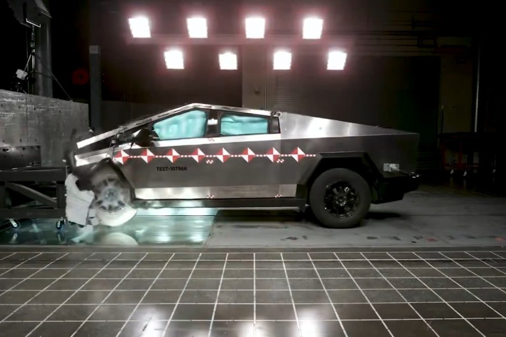 Tesla Cybertruck crash test