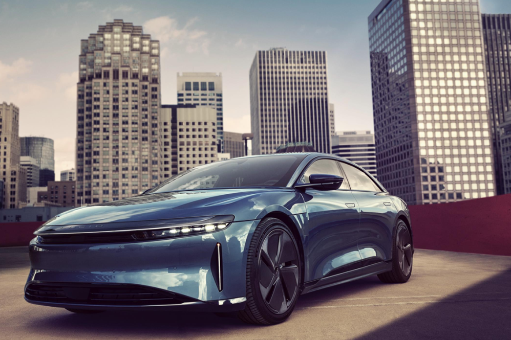 lucid-air-pure-stealth