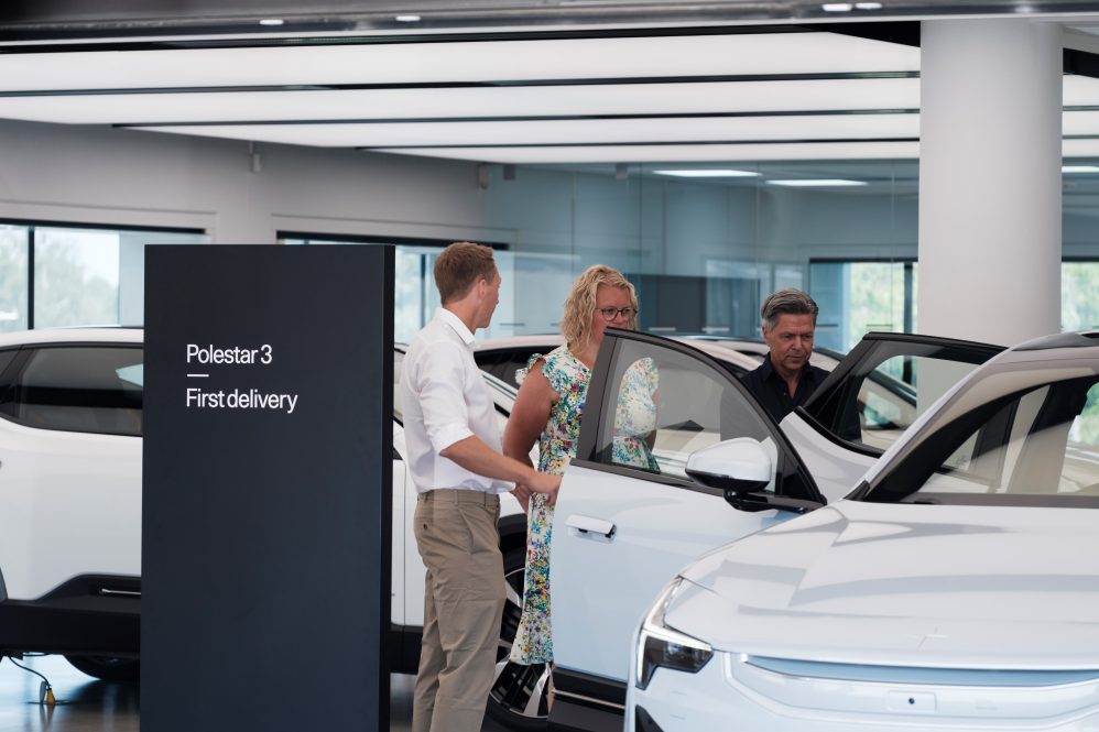 682929_20240627_Polestar_delivers_first_customer_Polestar_3_electric_SUVs