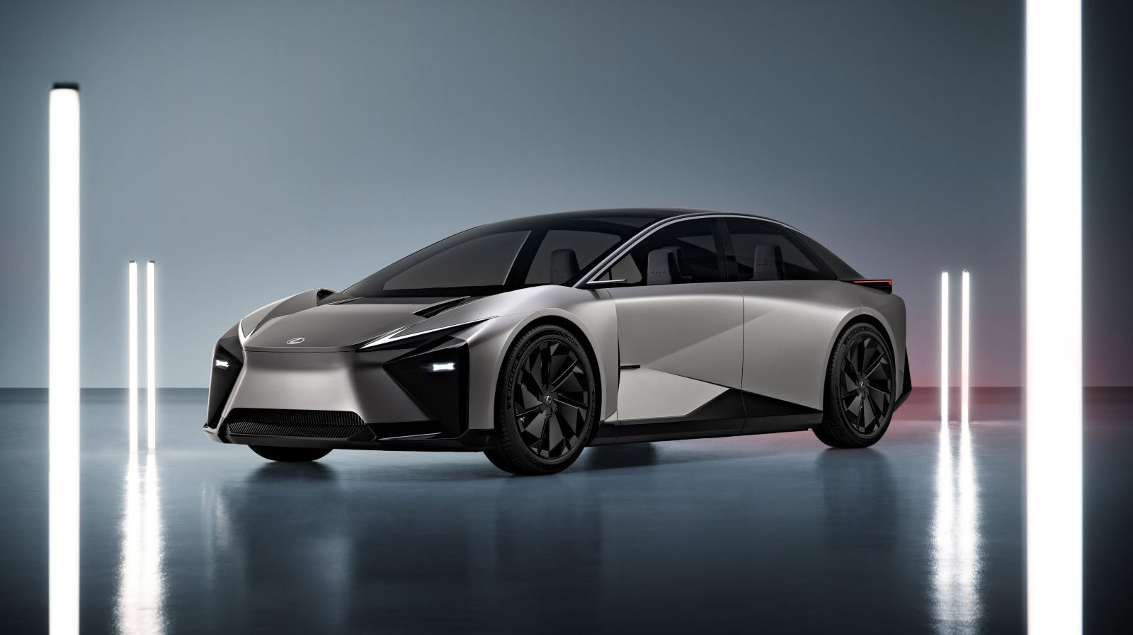 トヨタ　2025年　株主優待　Lexus LF-ZC 【２個セット】 Lexus' next-gen EVs are coming in 2026 | The Verge