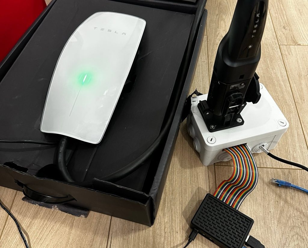 synacktic tesla wall connector