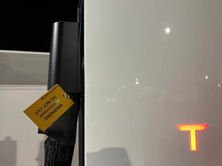 Tesla installs exploding dye sleeves at Superchargers to prevent cable ...