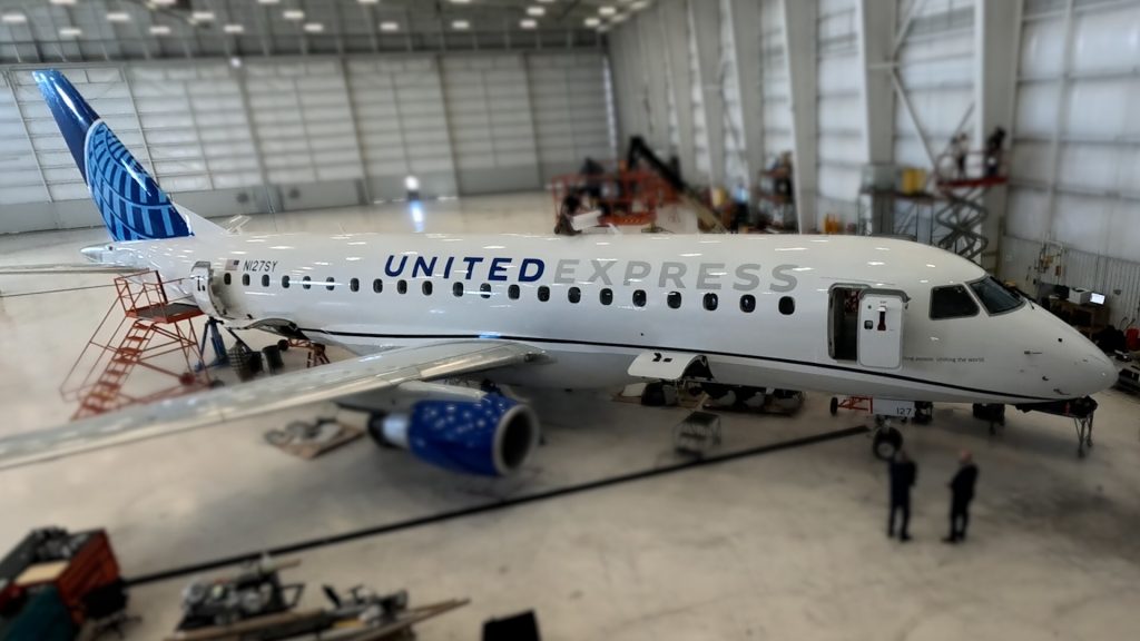 United Receives FAA Certification on Starlink Aircraft