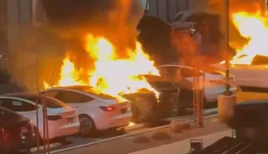 Elon Musk Responds To Latest Arson At Tesla S Las Vegas Collision Tesla Fire Las Vegas